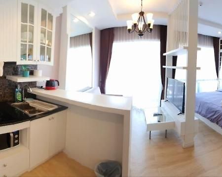 Cozy Near Beach 200M With Toproof Pool At Patio Bangsaen Екстериор снимка
