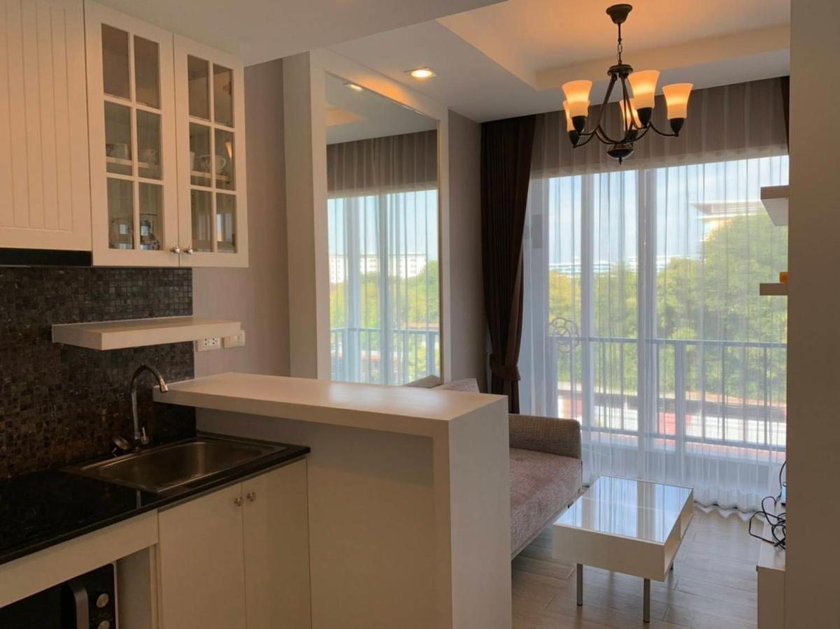 Cozy Near Beach 200M With Toproof Pool At Patio Bangsaen Екстериор снимка