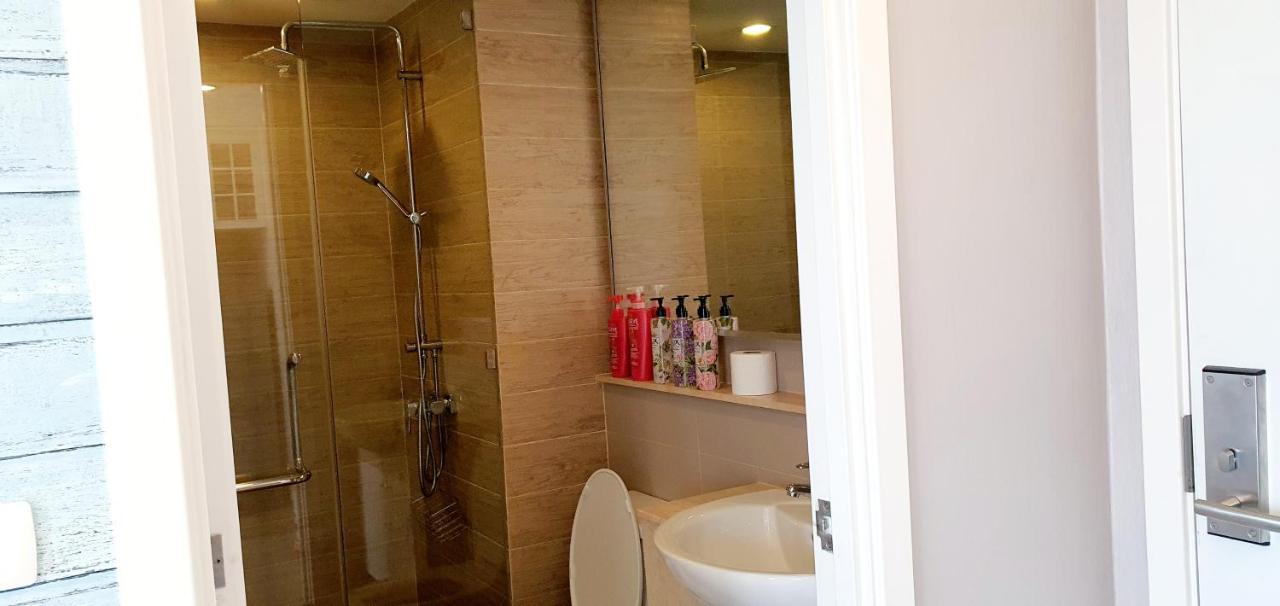 Cozy Near Beach 200M With Toproof Pool At Patio Bangsaen Екстериор снимка